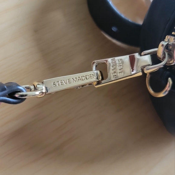 Steve Madden Black Quilted Belt Bag Fanny Pack Purse - Picture 2 of 7